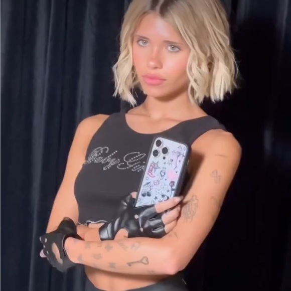 Wildflower x Nessa Barrett Collab Iphone 14 Case🎀⭐️🍒🌹 - Picture 3 of 6